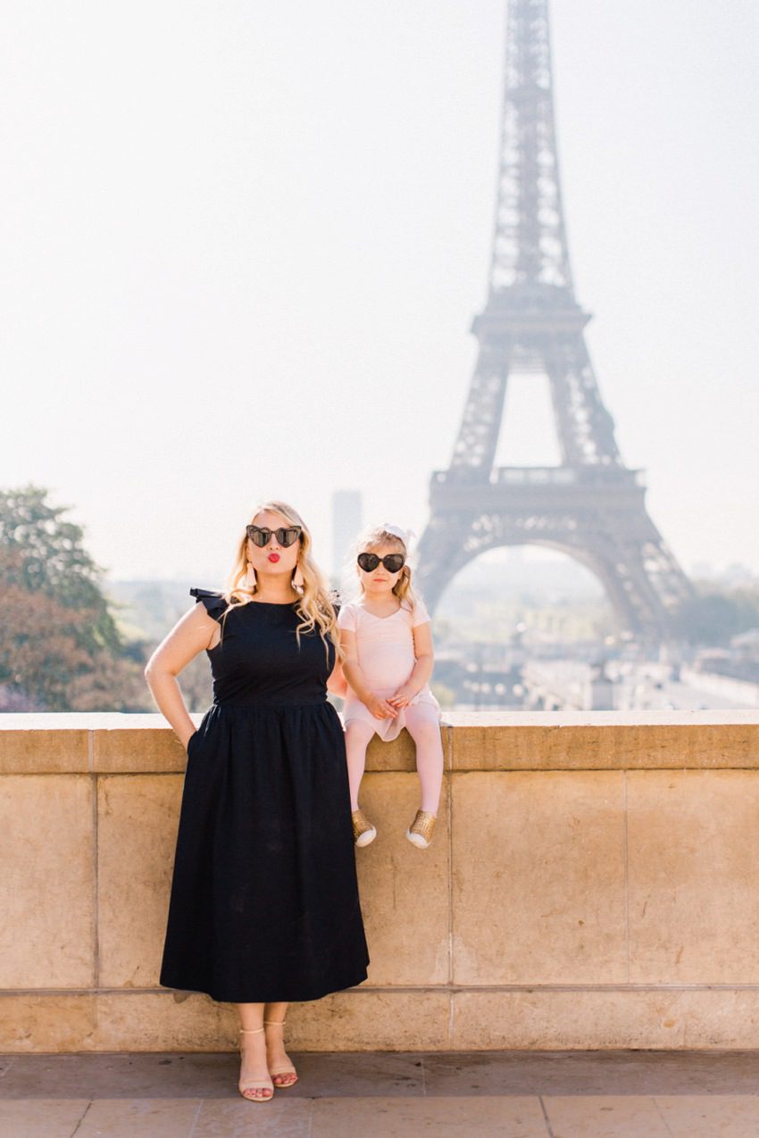 photographe famille seance mere fille tour eiffel anniversaire paris