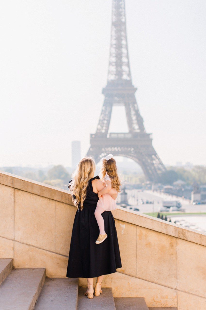 photographe famille seance mere fille tour eiffel anniversaire paris